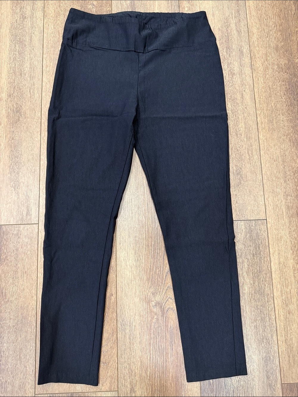 Hybrid & company Black High-Waist Pull-On Ponte Pants. XL